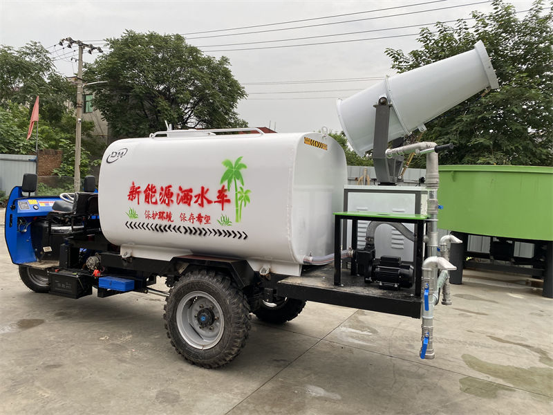 柴油三轮洒水车 (2).jpg